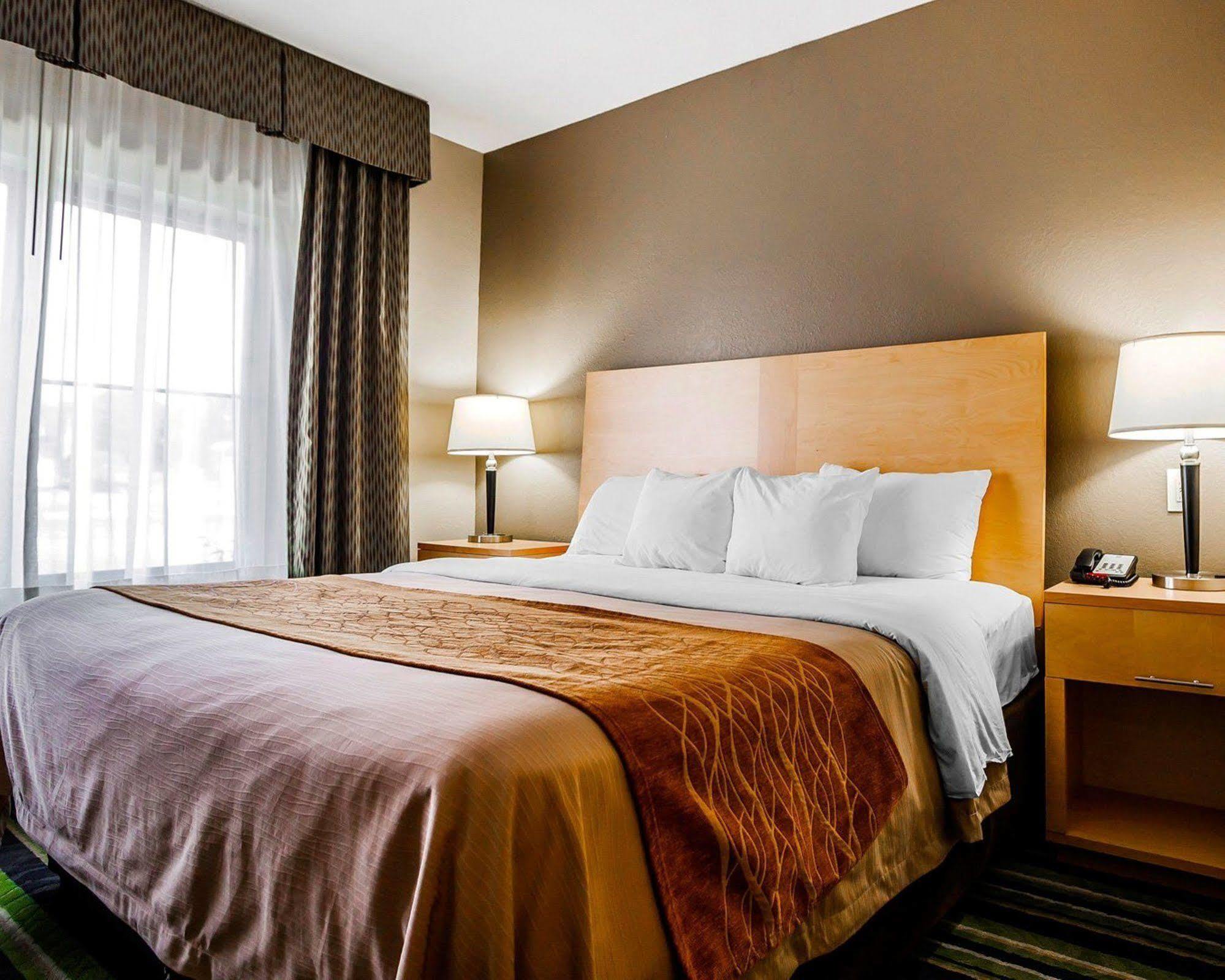 Comfort Inn Kansas City / Airport Dış mekan fotoğraf